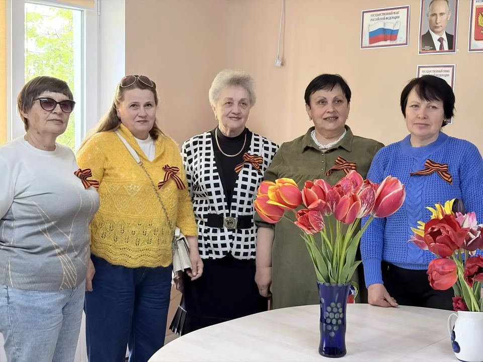 Приближение 9 мая, дня, который занимает особое место в сердцах россиян, ознаменовалось чередой трогательных событий в Брянковском комплексном центре социального обслуживания населения