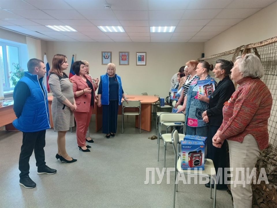 Единороссы Станицы Луганской провели мастер-класс по изготовлению маскировочных сетей Единороссы Станицы Луганской провели мастер-класс по изготовлению маскировочных сетей