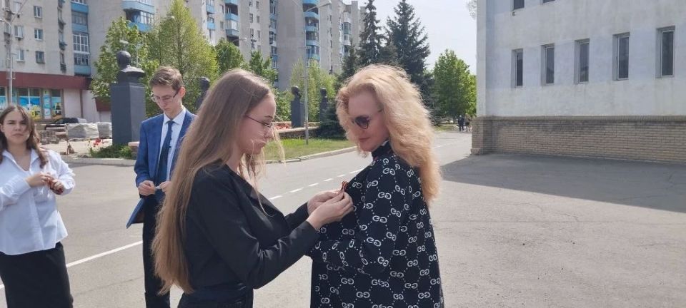 Вдохновение и память: патриотические акции в Молодогвардейской школе Вдохновение и память: патриотические акции в Молодогвардейской школе