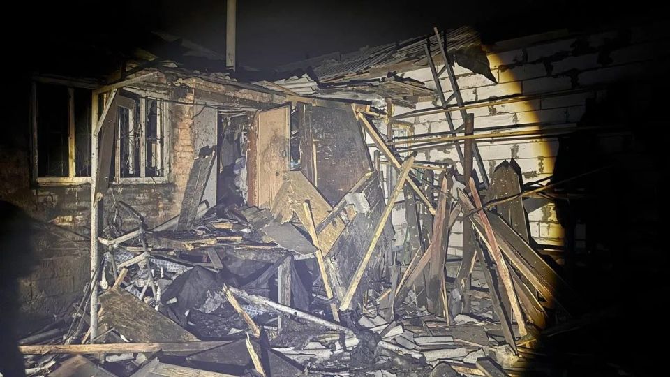 Вечером 6 мая ВСУ массированно атаковали территорию ЛНР — погибла луганчанка Вечером 6 мая ВСУ массированно атаковали территорию ЛНР — погибла луганчанка