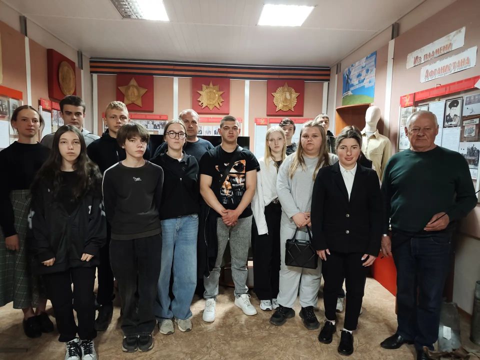В Славяносербске состоялся Профтур молодёжного клуба «Новое поколение» В Славяносербске состоялся Профтур молодёжного клуба «Новое поколение»
