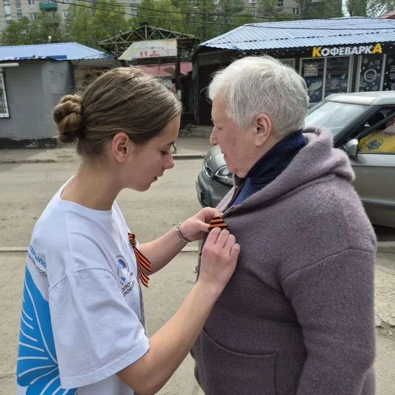 Накануне Великой Победы в школе №4 имени К.Х. Боташева прошла патриотическая акция, объединившая поколения Накануне Великой Победы в школе №4 имени К.Х. Боташева прошла патриотическая акция, объединившая поколения