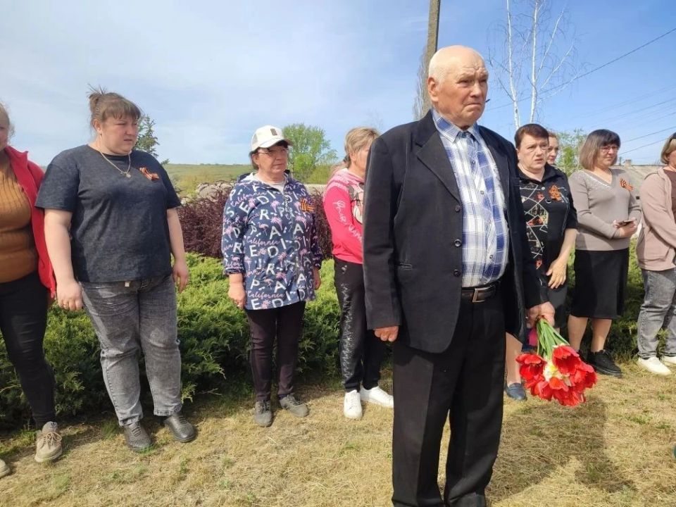 Жители пгт Городище присоединились к акции «Знамя Победы» Жители пгт Городище присоединились к акции «Знамя Победы»