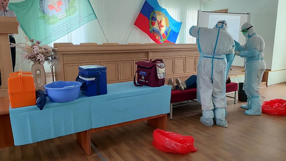 В Луганском центре медицины катастроф прошло ежегодное тренировочное занятие В Луганском центре медицины катастроф прошло ежегодное тренировочное занятие