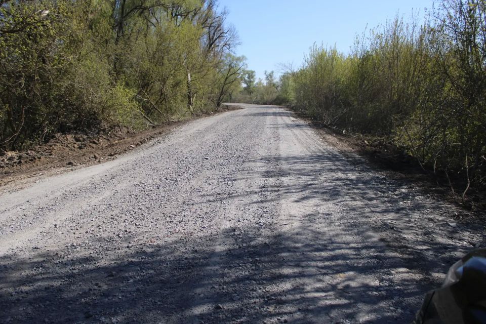 В селе Новочервоное Троицкого муниципального округа завершены работы по восстановлению дорожной инфраструктуры В селе Новочервоное Троицкого муниципального округа завершены работы по восстановлению дорожной инфраструктуры