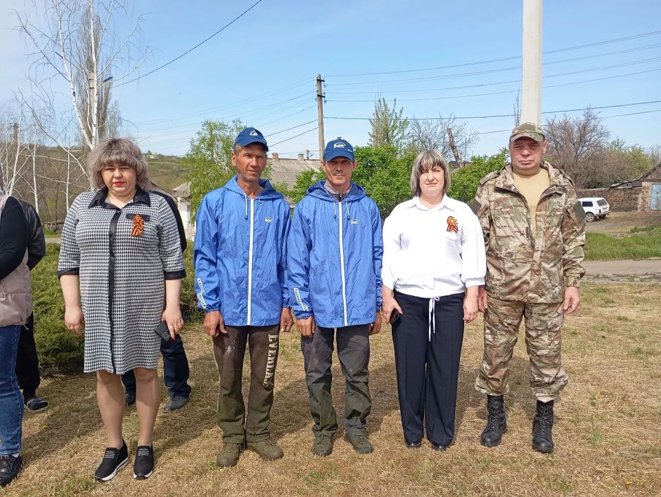 Жители пгт Городище присоединились к акции «Знамя Победы» Жители пгт Городище присоединились к акции «Знамя Победы»