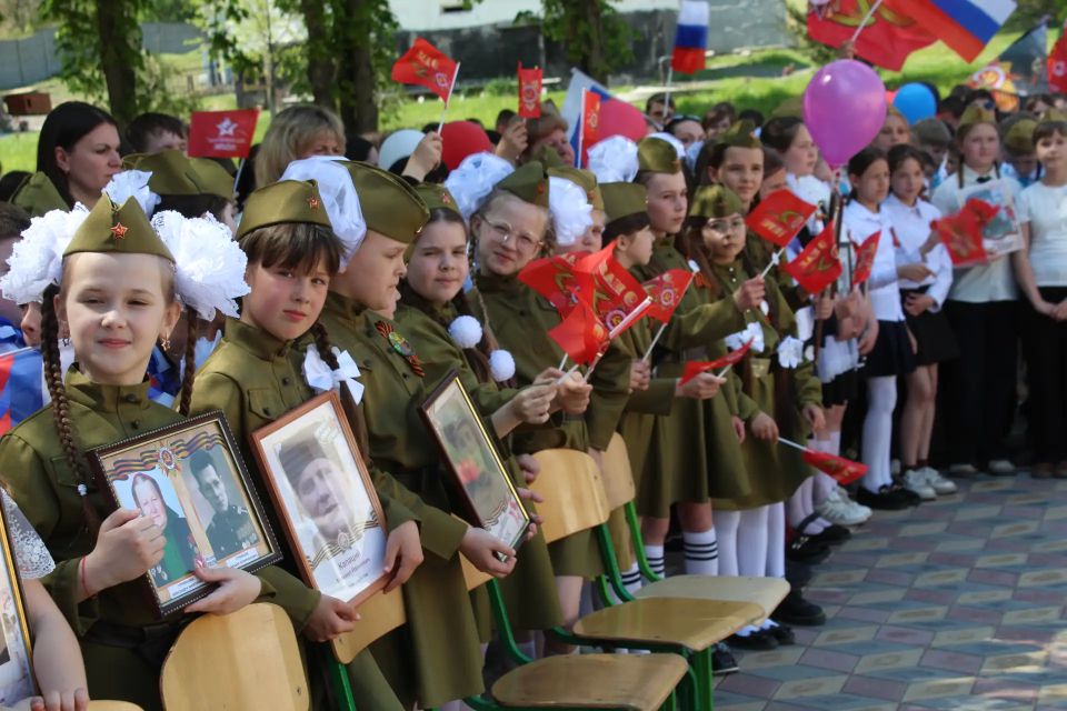 В преддверии 9 мая в Беловодской средней школе № 1 прошли мероприятия посвященные Дню Победы В преддверии 9 мая в Беловодской средней школе № 1 прошли мероприятия посвященные Дню Победы