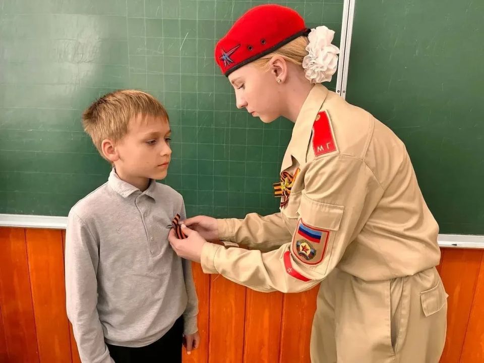 Георгиевская лента объединяет стахановчан Георгиевская лента объединяет стахановчан