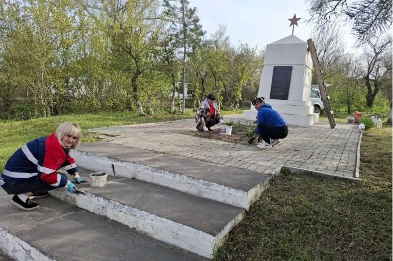 В селе Куряче провели субботник «Памятникам Отечества – нашу заботу» В селе Куряче провели субботник «Памятникам Отечества – нашу заботу»
