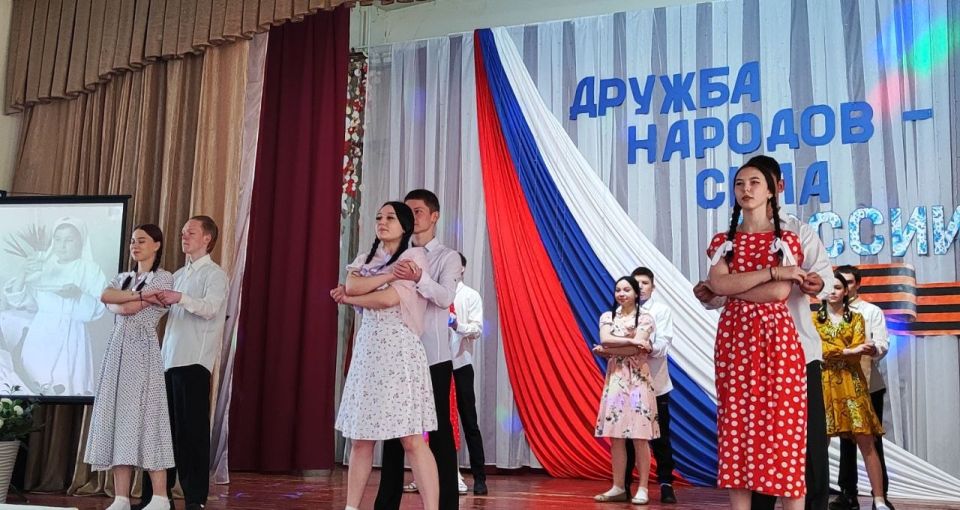 Концерт ко Дню Победы в Луганском техникуме-интернате Концерт ко Дню Победы в Луганском техникуме-интернате