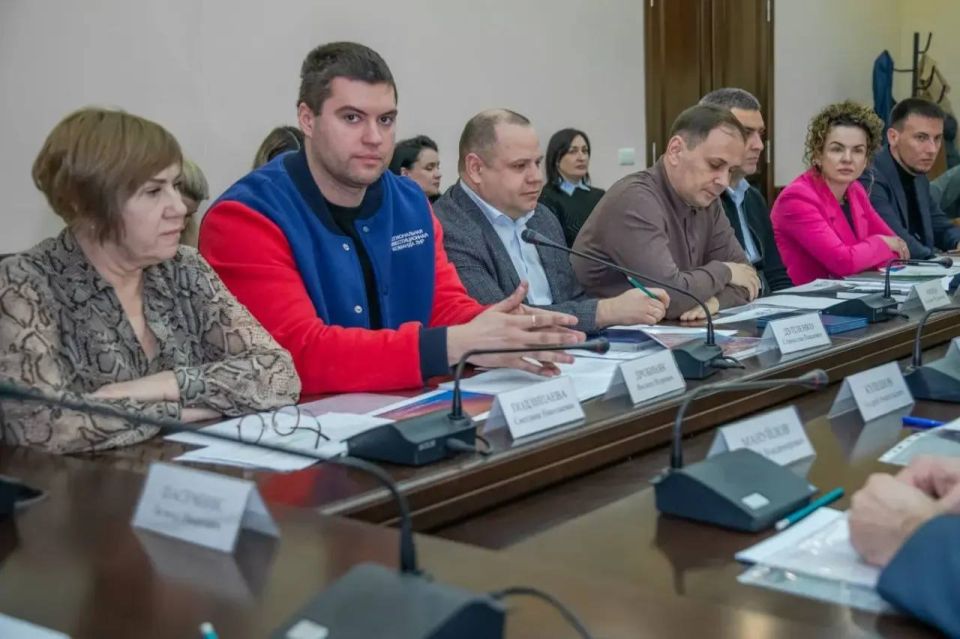 Андрей Губарев: Упрощение процедур для застройщиков: новые возможности в жилищном строительстве ЛНР Андрей Губарев: Упрощение процедур для застройщиков: новые возможности в жилищном строительстве ЛНР