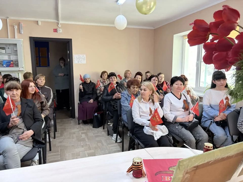 Приближение 9 мая, дня, который занимает особое место в сердцах россиян, ознаменовалось чередой трогательных событий в Брянковском комплексном центре социального обслуживания населения Приближение 9 мая, дня, который занимает особое место в сердцах россиян, ознаменовалось чередой трогательных событий в Брянковском комплексном центре социального обслуживания населения