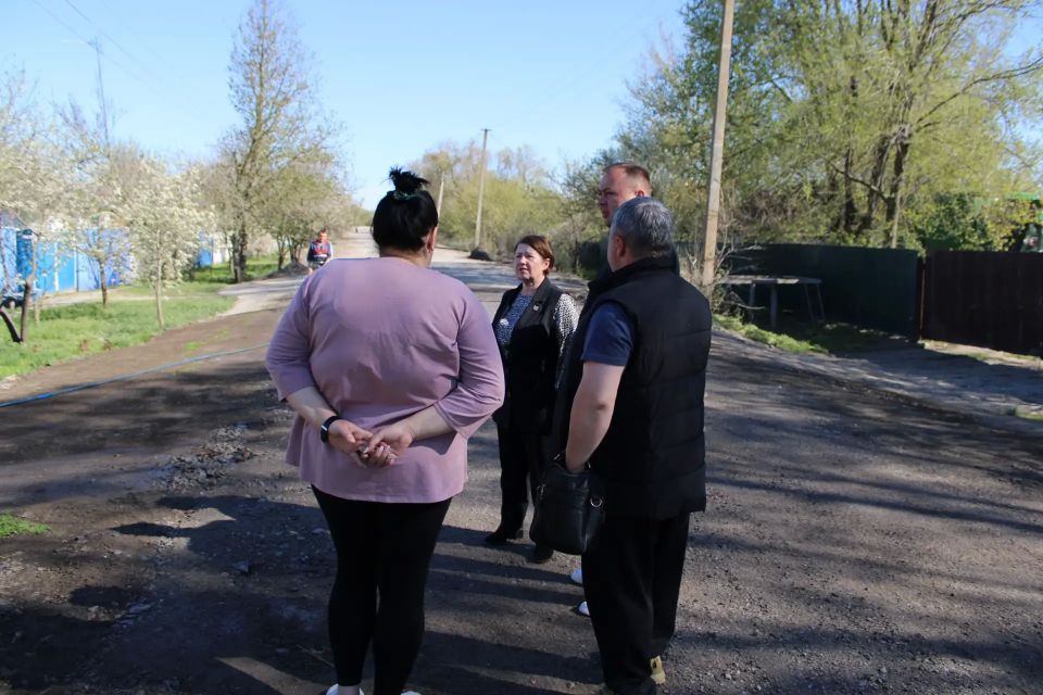 В селе Новочервоное Троицкого муниципального округа завершены работы по восстановлению дорожной инфраструктуры В селе Новочервоное Троицкого муниципального округа завершены работы по восстановлению дорожной инфраструктуры