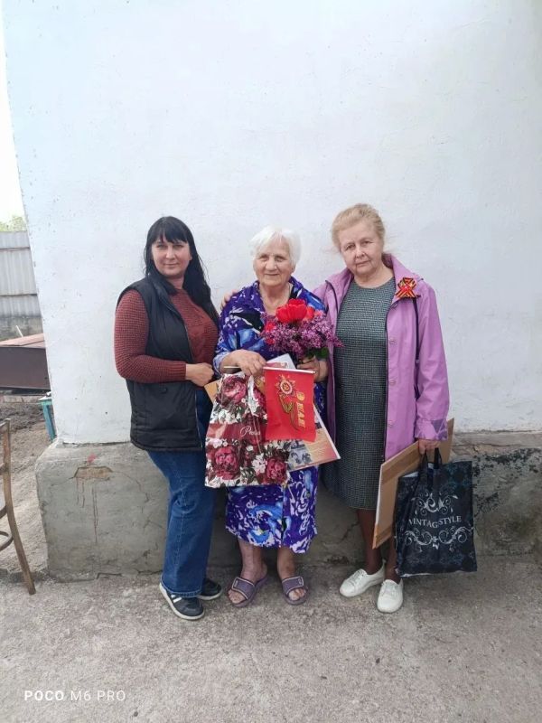 В Перевальске провели поздравительную акцию для детей войны В Перевальске провели поздравительную акцию для детей войны