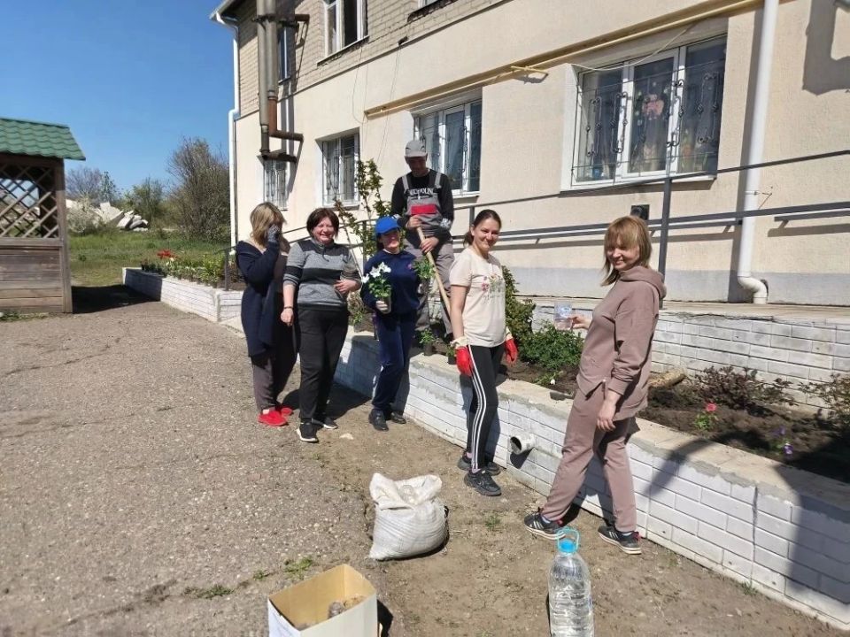 Владимир Чернев: В сельских населённых пунктах Старобельского муниципального округа продолжается системная работа по благоустройству территорий и оказанию государственных услуг в шаговой доступности Владимир Чернев: В сельских населённых пунктах Старобельского муниципального округа продолжается системная работа по благоустройству территорий и оказанию государственных услуг в шаговой доступности