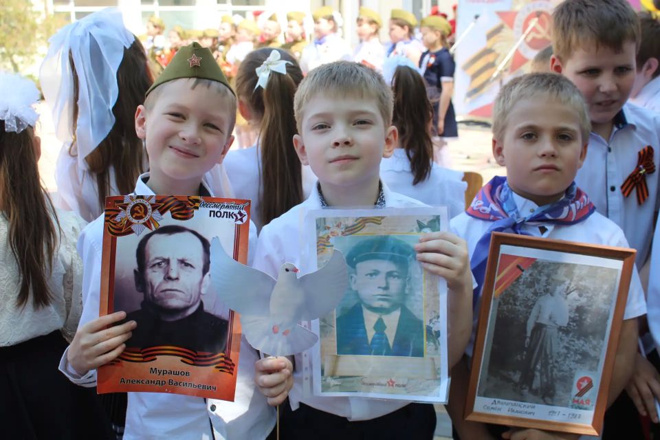 В преддверии 9 мая в Беловодской средней школе № 1 прошли мероприятия посвященные Дню Победы В преддверии 9 мая в Беловодской средней школе № 1 прошли мероприятия посвященные Дню Победы