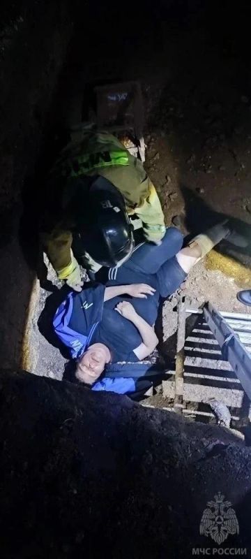 Жительница Алчевска упала в трехметровую яму Жительница Алчевска упала в трехметровую яму