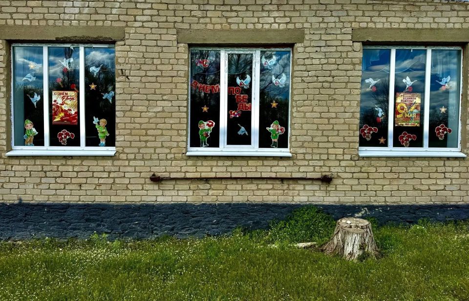 Меловский округ украшают «Окна Победы» Меловский округ украшают «Окна Победы»
