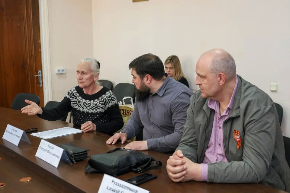 В Социальном комитете обсудили перспективу работы поликлиники в Луганской городской многопрофильной больнице № 2 В Социальном комитете обсудили перспективу работы поликлиники в Луганской городской многопрофильной больнице № 2