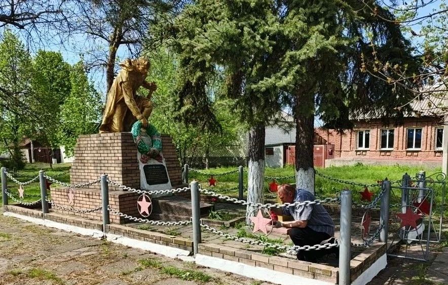 Глава Антрацитовского муниципального округа Сергей Саенко поблагодарил всех активных жителей за благоустройство территорий Глава Антрацитовского муниципального округа Сергей Саенко поблагодарил всех активных жителей за благоустройство территорий
