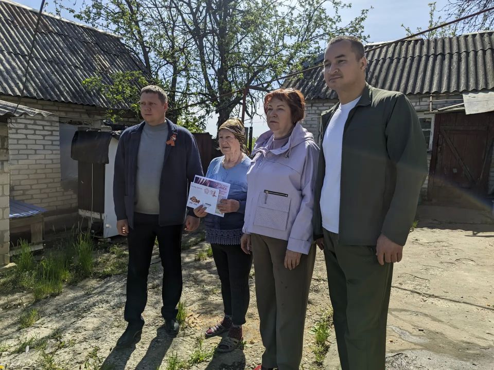 Поздравление ветеранов с 9 мая в Лисичанске Поздравление ветеранов с 9 мая в Лисичанске