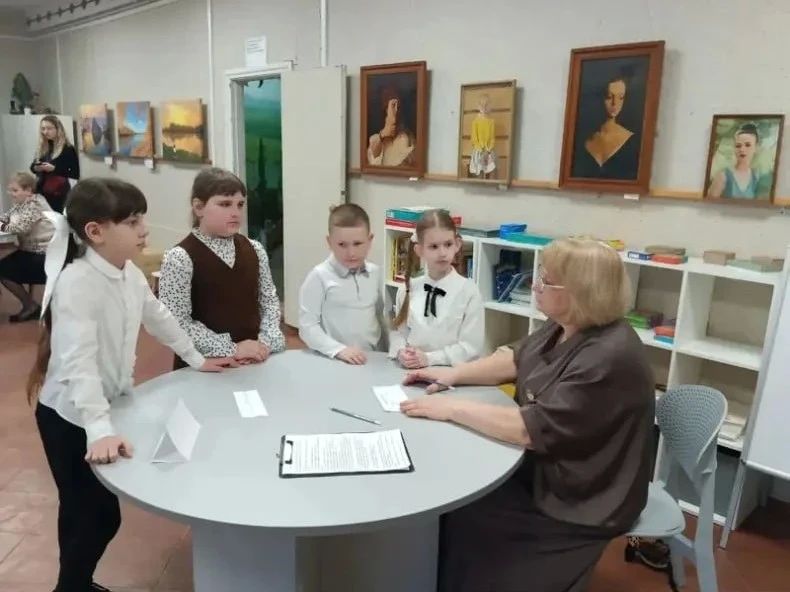 В Кировске продолжаются мероприятия ко Дню молодого избирателя В Кировске продолжаются мероприятия ко Дню молодого избирателя
