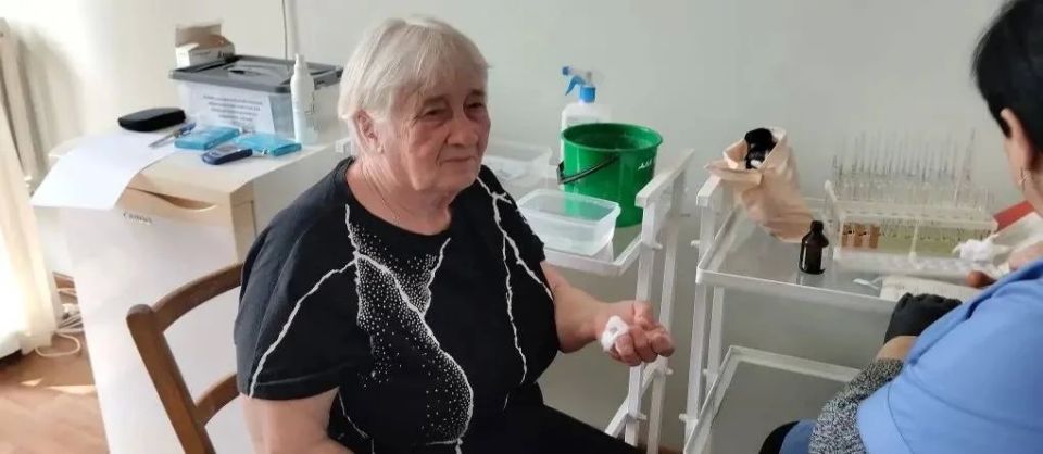 Медики Свердловской больницы осмотрели жителей с. Карпово Медики Свердловской больницы осмотрели жителей с. Карпово