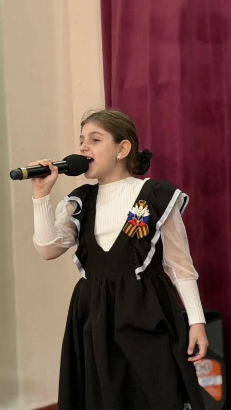 «Музыка и память»…. Концерт с таким трогательным названием прошёл в Детской школе искусств № 2 г. Ровеньки «Музыка и память»…. Концерт с таким трогательным названием прошёл в Детской школе искусств № 2 г. Ровеньки