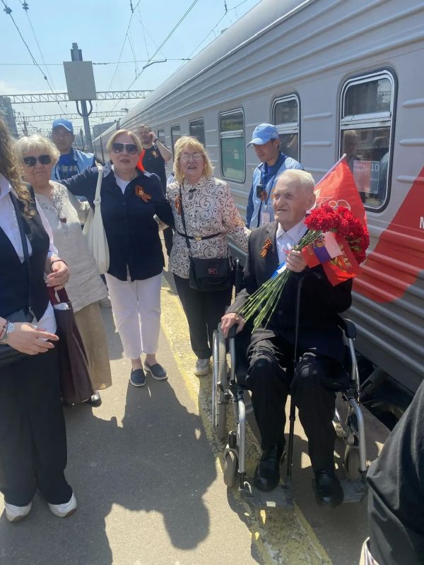 Ветеран из Луганска Григорий Пономаренко примет участие в Параде Победы на Красной площади Ветеран из Луганска Григорий Пономаренко примет участие в Параде Победы на Красной площади