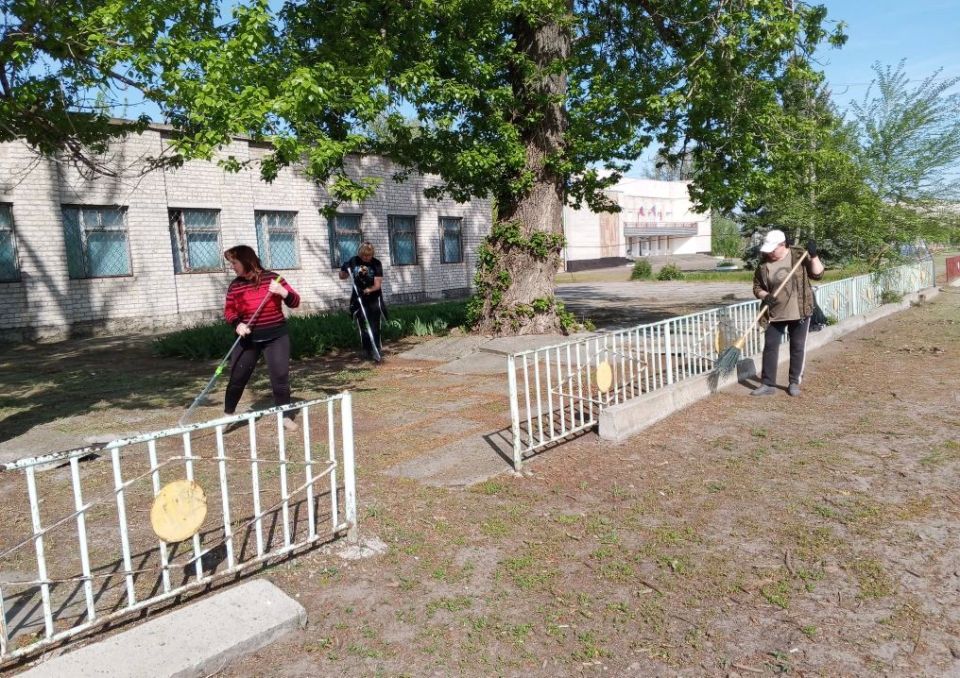 Мы - за чистое село!. Таков был слоган этой недели сотрудников Передельского отдела жизнеобеспечения Мы - за чистое село!. Таков был слоган этой недели сотрудников Передельского отдела жизнеобеспечения