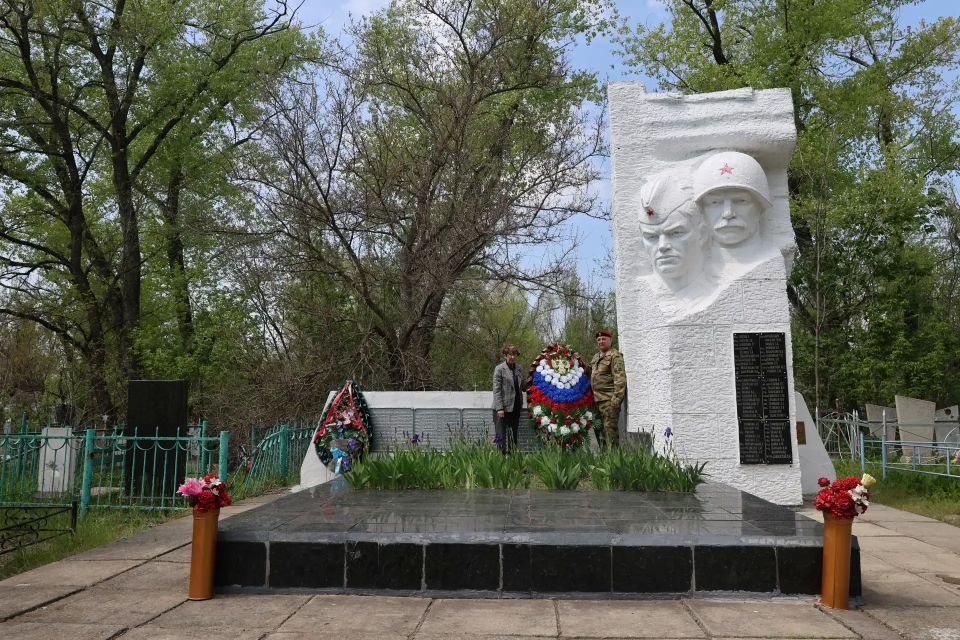 В знак уважения к подвигу в преддверии 81-й годовщины Победы в Великой Отечественной войне В знак уважения к подвигу в преддверии 81-й годовщины Победы в Великой Отечественной войне