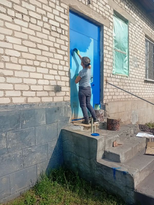 В Валуйском отделе жизнеобеспечения не сбавляют темпов работы по благоустройству – у нас продолжаются традиционные субботники, посвящённые майским праздникам! В Валуйском отделе жизнеобеспечения не сбавляют темпов работы по благоустройству – у нас продолжаются традиционные субботники, посвящённые майским праздникам!