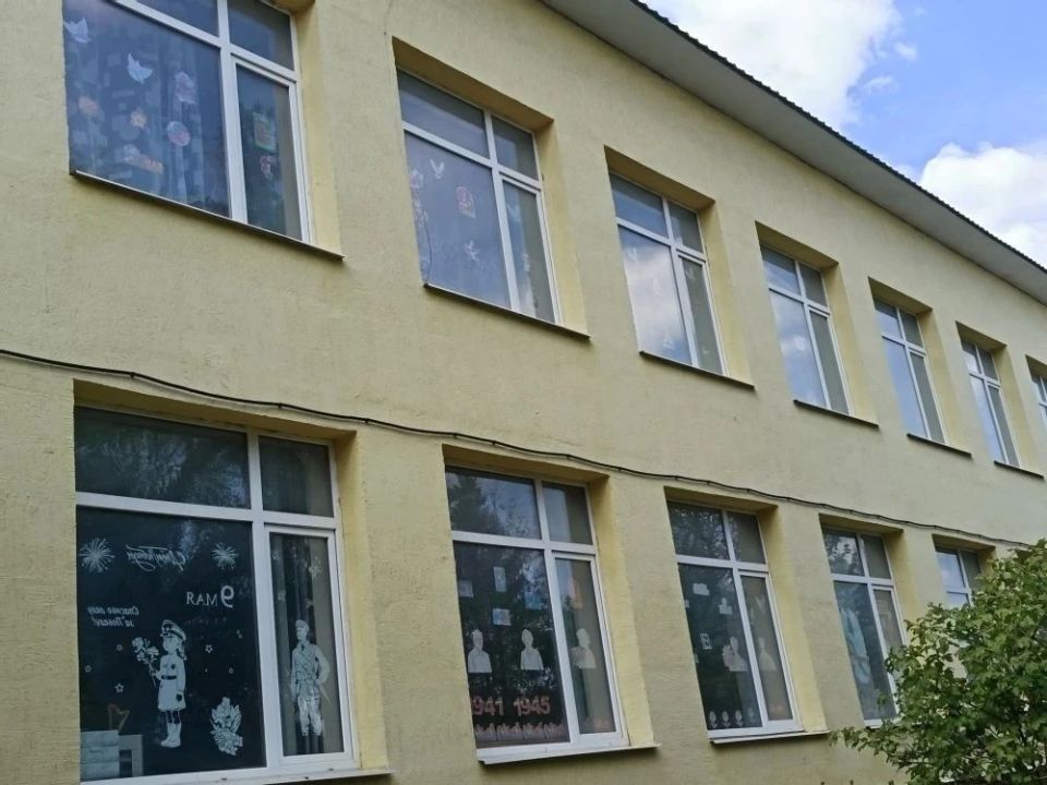 Меловский округ украшают «Окна Победы» Меловский округ украшают «Окна Победы»