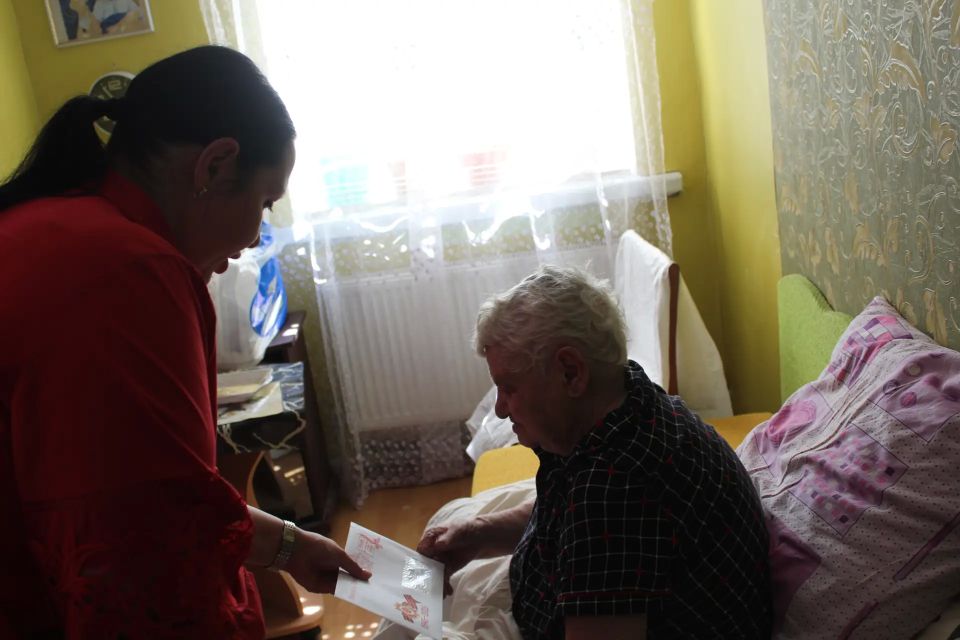 В Новопсковском округе поздравили ветеранов и тружеников тыла В Новопсковском округе поздравили ветеранов и тружеников тыла
