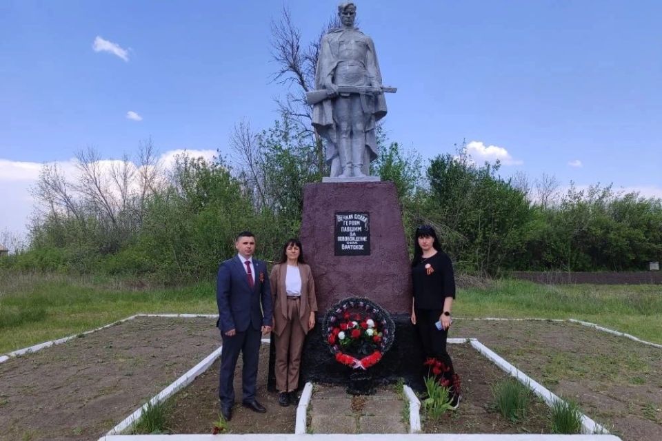 В населённых пунктах Свердловского муниципального округа - г. Червонопартиазнск, пгт Бирюково, пгт Ленинский, пгт Володарск, пгт Шахтёрский, пгт Калининский, пгт Комсомольский, сёлах Александровка, Дарьино-Ермаковка... В населённых пунктах Свердловского муниципального округа - г. Червонопартиазнск, пгт Бирюково, пгт Ленинский, пгт Володарск, пгт Шахтёрский, пгт Калининский, пгт Комсомольский, сёлах Александровка, Дарьино-Ермаковка...