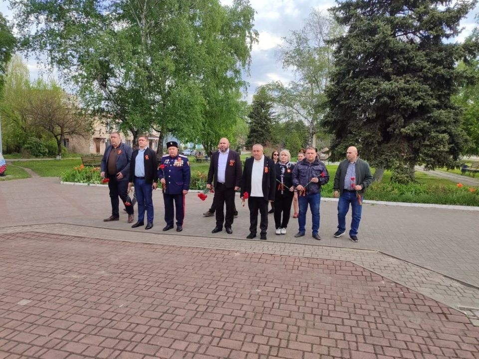 В Кременском МО почтили Героев 9 Мая, несмотря на вызовы времени В Кременском МО почтили Героев 9 Мая, несмотря на вызовы времени