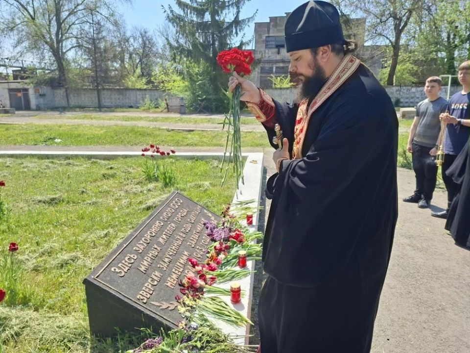 В день памяти и благодарности В день памяти и благодарности