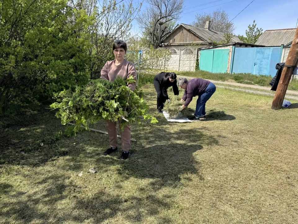В ПРЕДДВЕРИИ ДНЯ ПОБЕДЫ В СЕЛАХ ЖЕЛТОЕ, САБОВКА И ЛОБАЧЕВО СОСТОЯЛИСЬ СУББОТНИКИ В ПРЕДДВЕРИИ ДНЯ ПОБЕДЫ В СЕЛАХ ЖЕЛТОЕ, САБОВКА И ЛОБАЧЕВО СОСТОЯЛИСЬ СУББОТНИКИ