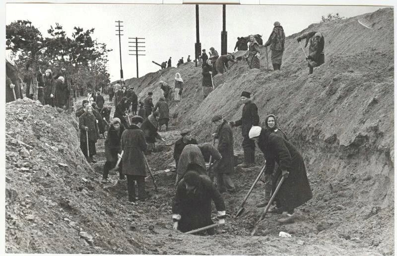 «Память поколений». Сегодня Великий праздник, праздник со слезами на глазах «Память поколений». Сегодня Великий праздник, праздник со слезами на глазах