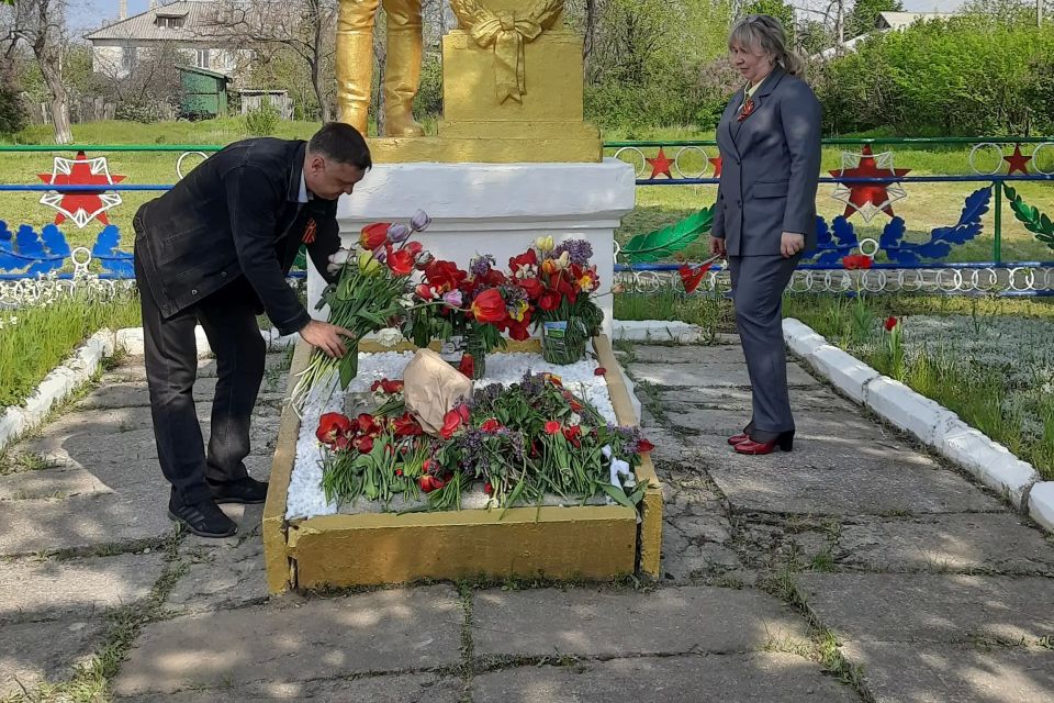 В населённых пунктах Свердловского муниципального округа - г. Червонопартиазнск, пгт Бирюково, пгт Ленинский, пгт Володарск, пгт Шахтёрский, пгт Калининский, пгт Комсомольский, сёлах Александровка, Дарьино-Ермаковка... В населённых пунктах Свердловского муниципального округа - г. Червонопартиазнск, пгт Бирюково, пгт Ленинский, пгт Володарск, пгт Шахтёрский, пгт Калининский, пгт Комсомольский, сёлах Александровка, Дарьино-Ермаковка...