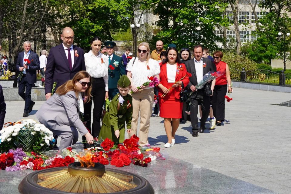 День 9 мая всегда начинаем в Парке имени Героев Сталинградской битвы День 9 мая всегда начинаем в Парке имени Героев Сталинградской битвы