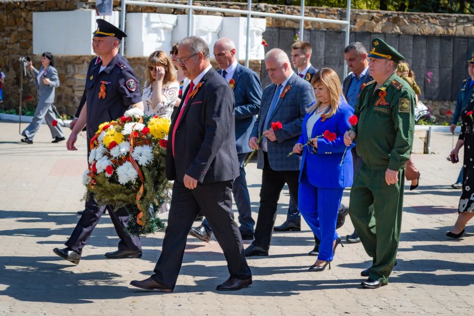 Константин Бутримов: Огонь памяти, связывающий поколения: 9 Мая в Антраците Константин Бутримов: Огонь памяти, связывающий поколения: 9 Мая в Антраците