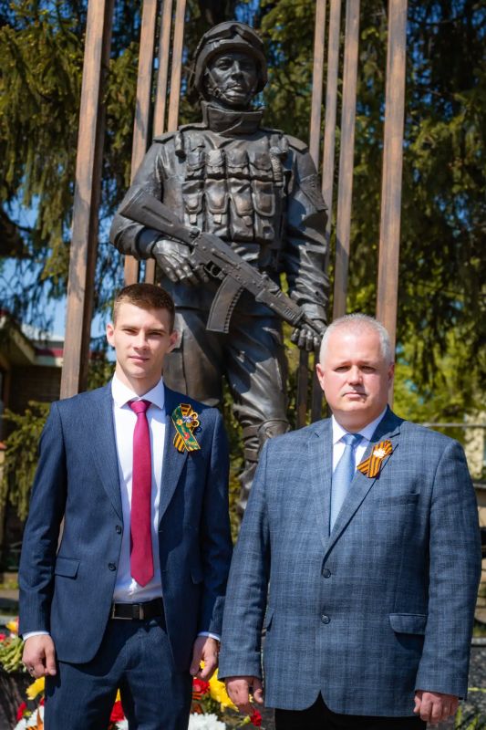 Константин Бутримов: Огонь памяти, связывающий поколения: 9 Мая в Антраците Константин Бутримов: Огонь памяти, связывающий поколения: 9 Мая в Антраците