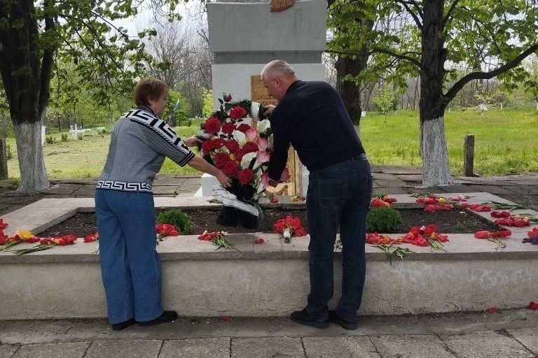 В населённых пунктах Свердловского муниципального округа - г. Червонопартиазнск, пгт Бирюково, пгт Ленинский, пгт Володарск, пгт Шахтёрский, пгт Калининский, пгт Комсомольский, сёлах Александровка, Дарьино-Ермаковка... В населённых пунктах Свердловского муниципального округа - г. Червонопартиазнск, пгт Бирюково, пгт Ленинский, пгт Володарск, пгт Шахтёрский, пгт Калининский, пгт Комсомольский, сёлах Александровка, Дарьино-Ермаковка...