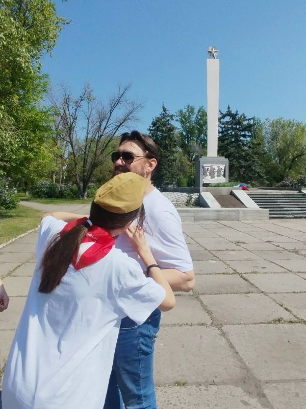 Всероссийская акция «Георгиевская лента» в Рубежном продолжается Всероссийская акция «Георгиевская лента» в Рубежном продолжается