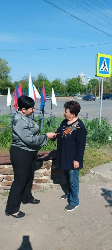 Международная акция «Георгиевская лента» прошла на всех территориях Луганска Международная акция «Георгиевская лента» прошла на всех территориях Луганска