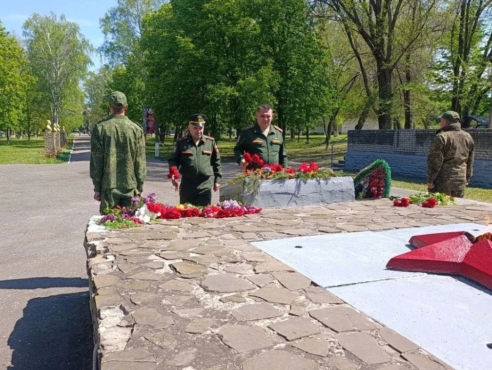 9 Мая: Память, живущая в сердцах 9 Мая: Память, живущая в сердцах