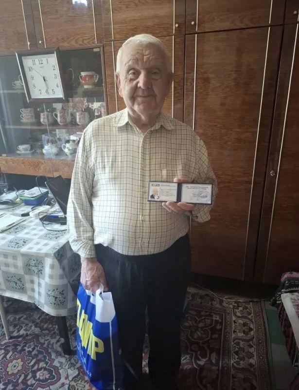 Детство, опалённое войной: в Перевальске поздравили ветерана с Днём Победы Детство, опалённое войной: в Перевальске поздравили ветерана с Днём Победы