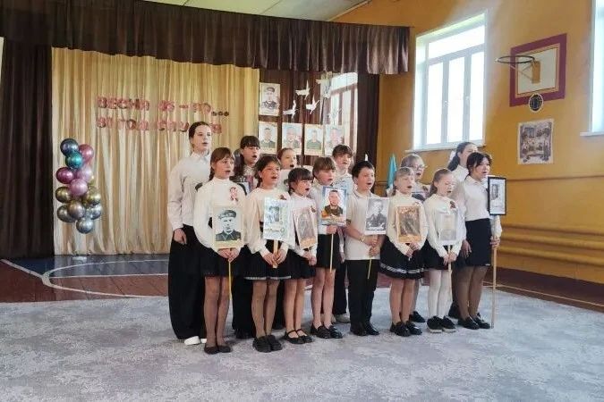 В Ленинской СШ №1 прошло торжественное мероприятие «Весна 45-го… 81 год спустя» В Ленинской СШ №1 прошло торжественное мероприятие «Весна 45-го… 81 год спустя»