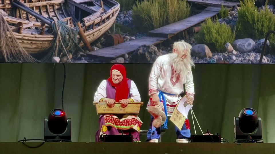 В Луганском цирке с триумфом завершились гастроли братьев Запашных со «Сказкой о золотой рыбке» В Луганском цирке с триумфом завершились гастроли братьев Запашных со «Сказкой о золотой рыбке»